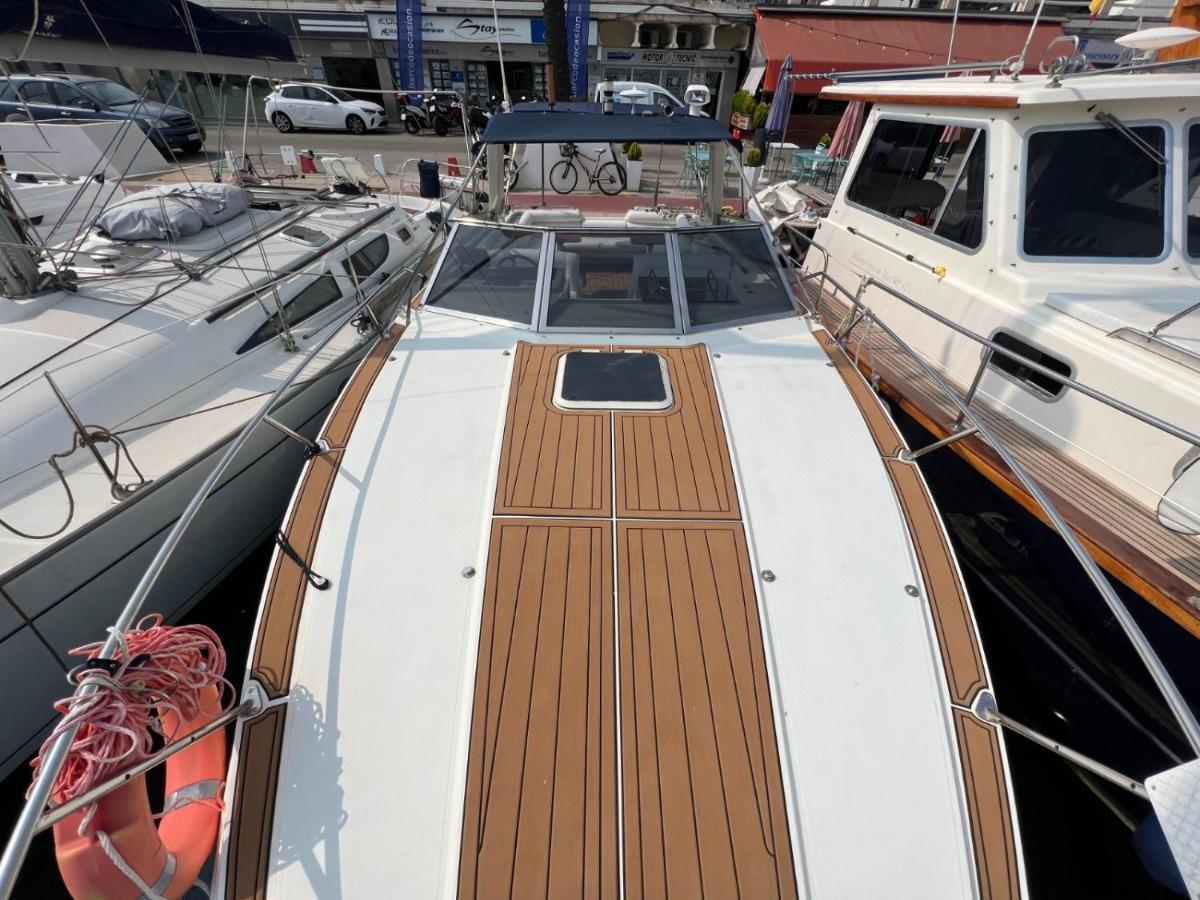 Barco Frape Hotel na wodzie Barcelona